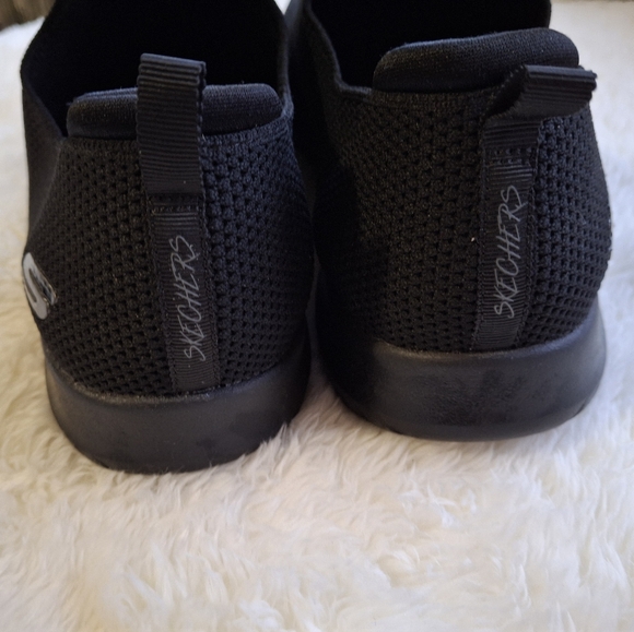 Skechers Ultra Flex First Take Black  Slip-Ons Size 8. - Picture 3 of 7